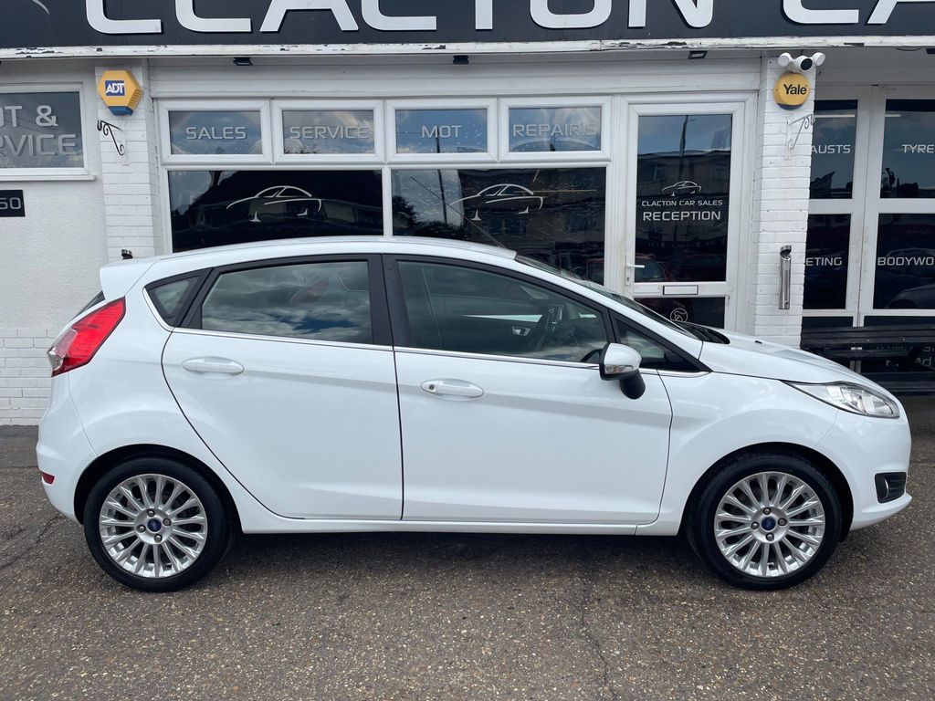 ford-fiesta-zetec-62cb3e91ac6ed